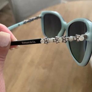 Beautiful Tiffany Sunglasses